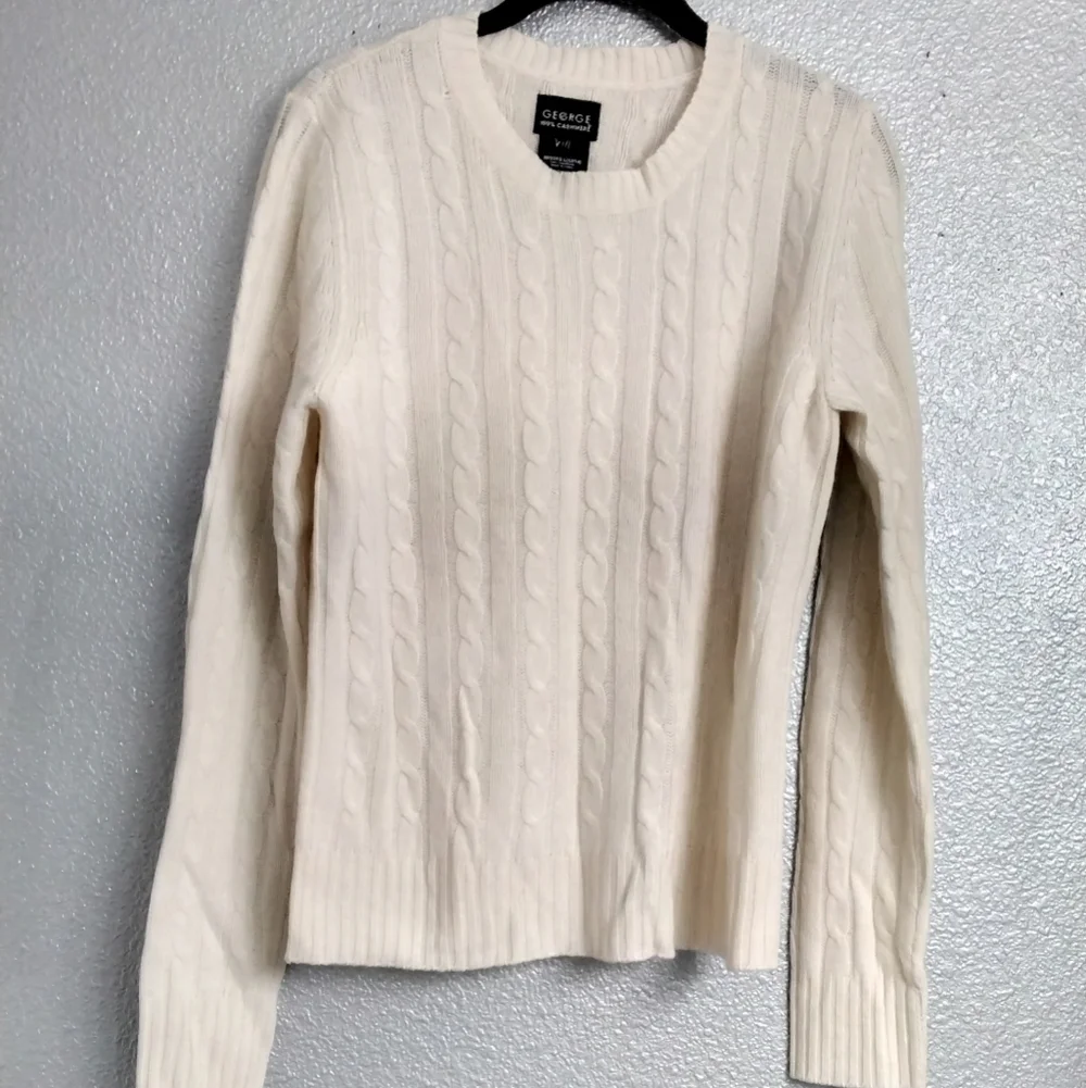 100% Cashmere Cable Knit Sweater Size L 12 -14
